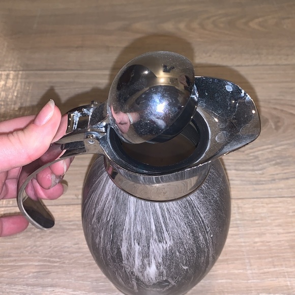 Stainless steel grey marble lift top liquid server carafe - Picture 3 of 7